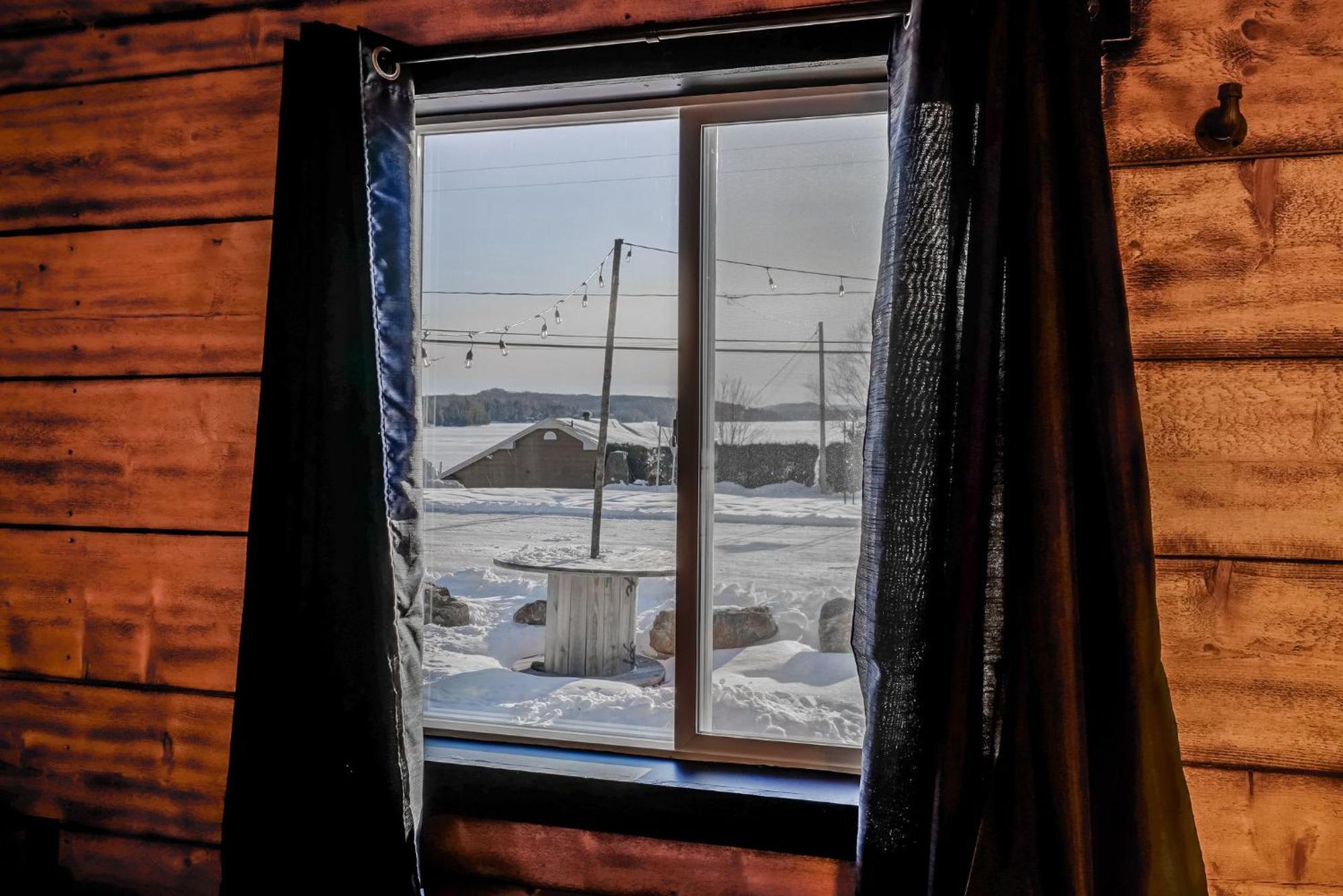 Your Cozy Cabin Retreat Saint-Remi-d'Amherst 외부 사진