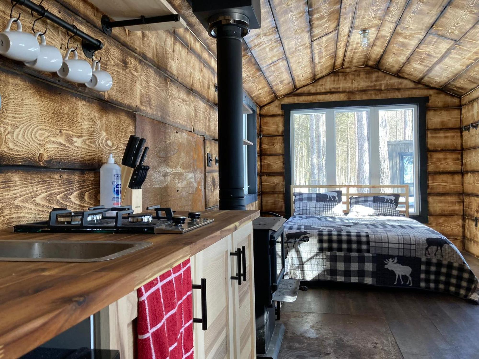 Your Cozy Cabin Retreat Saint-Remi-d'Amherst 외부 사진