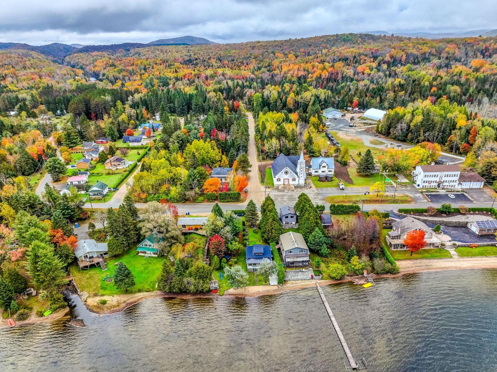 Your Cozy Cabin Retreat Saint-Remi-d'Amherst 외부 사진